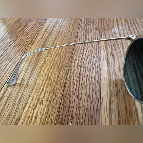 Never worn Ray Ban Round Double Bridge with Blue Gradient Lenses and Gold Frame - Picture 6 of 11